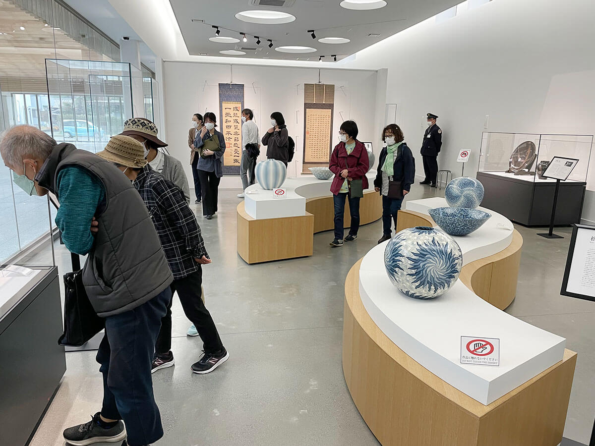ウィンド・パワー・ギャラリー「GATE」、小松﨑美術館で開催された「陶芸と日本山水画逸品展」の様子